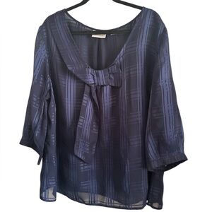 Avenue Navy bowfront blouse size 22/24 excellent condition